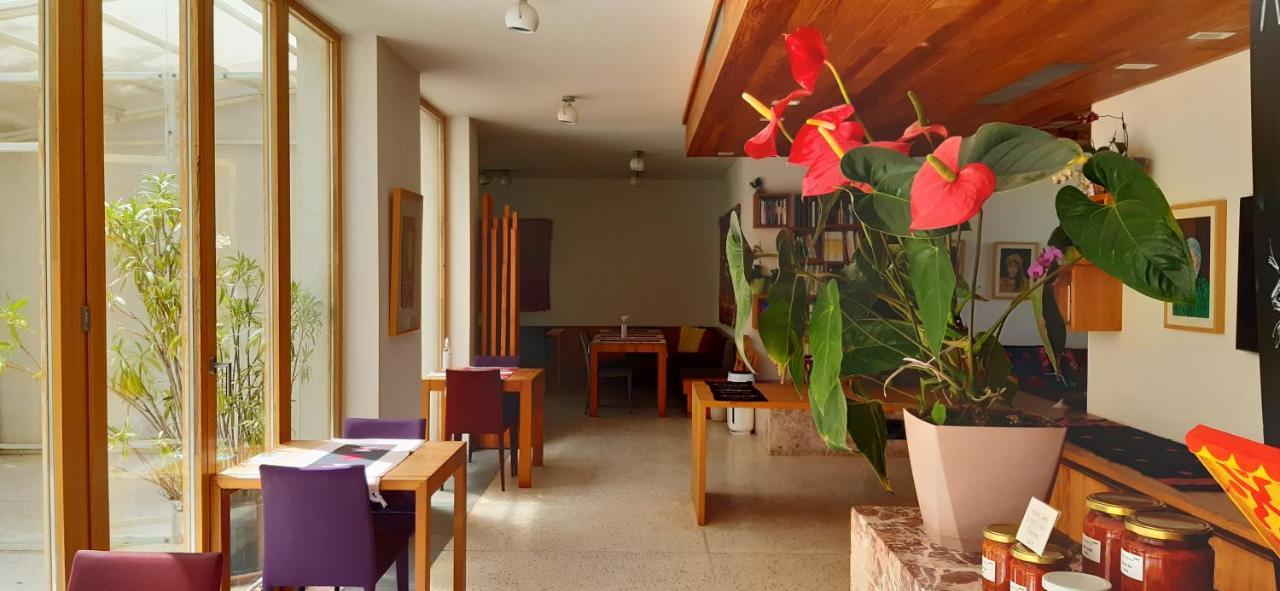 Hotel Gracanica Екстер'єр фото